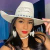 Letícia Aparecida