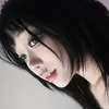 cô bé đỏ trong mỏ kẹo ke