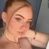 hollya2912