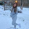 jennifer_kisses