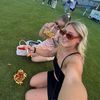 chlo_shaw25