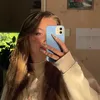 livvy24_