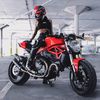 kate_on_ducati