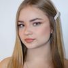 Mishel | Creates content | UGC