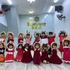 Cô Thảo và các bạn nhỏ