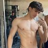 Alex._.🦦