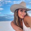 hey__becky