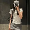 Khánh Linh hết hướng nội