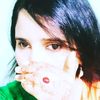 alone_queen_220