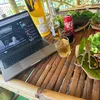 XÉ UN TUỔI THƠ