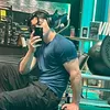 whiteshaq690