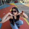 that_girl_layla2