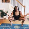 Curvyyogavibe