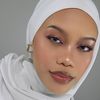 Farah | beauty content creator