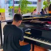 eduardo_piano