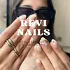 revi__nails