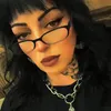 _dani_motionless