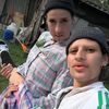Дві з приколом