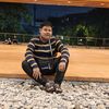 shylonelypeoplelate