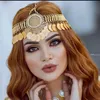 لاتثق باحد