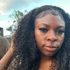 drakesgirlfriend.com