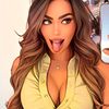 AraQueenBae