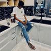 boy_alone1718