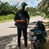 ali_scooland_04