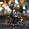 sedangmengukirsabun