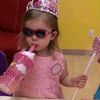 👸