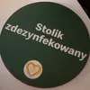 _stolik_zdezynfekowany_