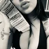agathanextdoor