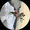 flowerswhitee00_