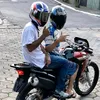 DOIS CARA NUMA MOTO