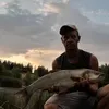 zakręcony Adi