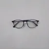 glasses_girl_irl