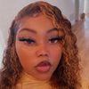 lipsnlocs_
