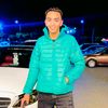 dyy9ui48ajrw