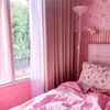 momi_nov85pinky