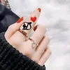 dy6gwwj0f004