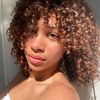 zoevalentine._