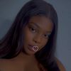 favour_nelly01
