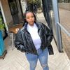 _sheskiing