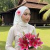 girlwhocanthelpherself