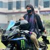 Lady biker shova 99