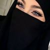 بنت عز وما تهتز