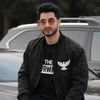 غريب الدار 711