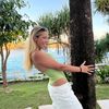 elisebehindthesceness