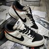 SNEAKERS HOUSE