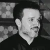 -بيـنَ القصَـائِد